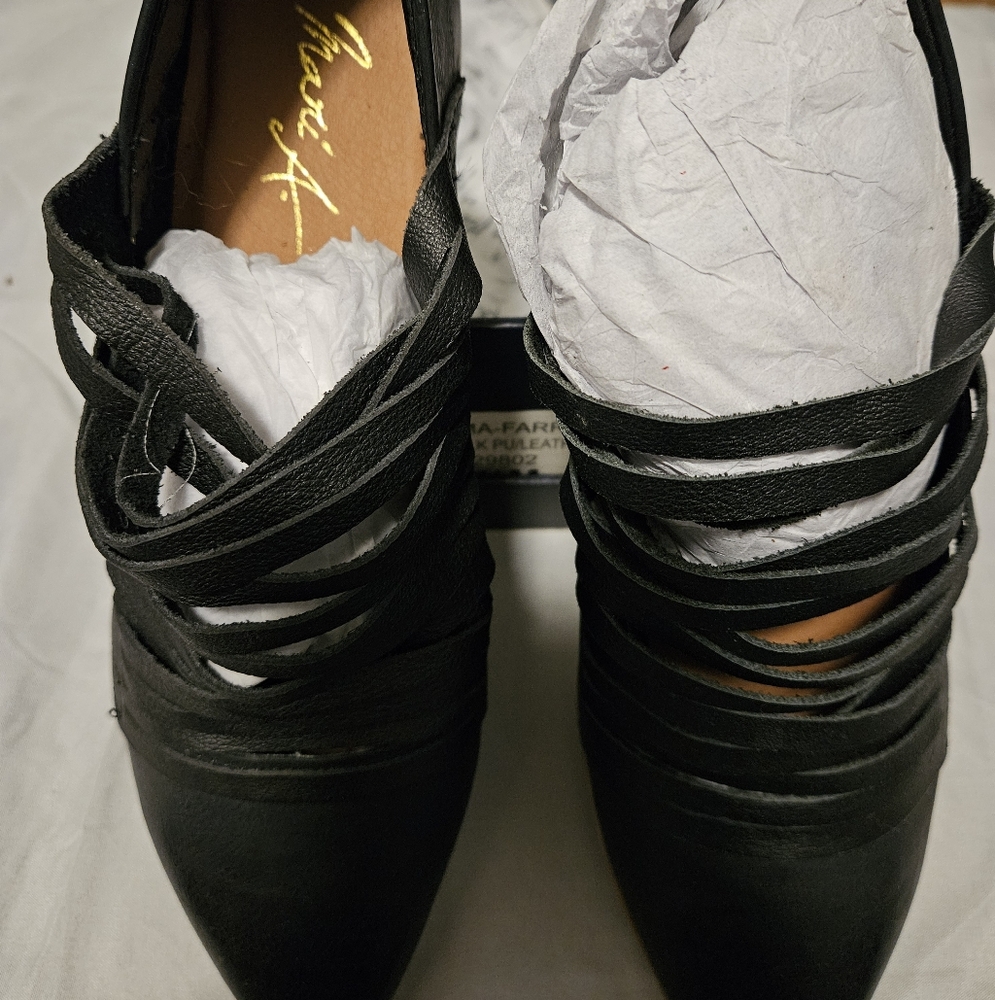Black Strappy Women's Shoes